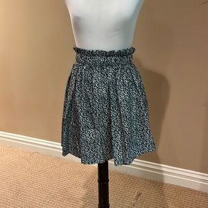 Forest green floral mini skirt NWOT